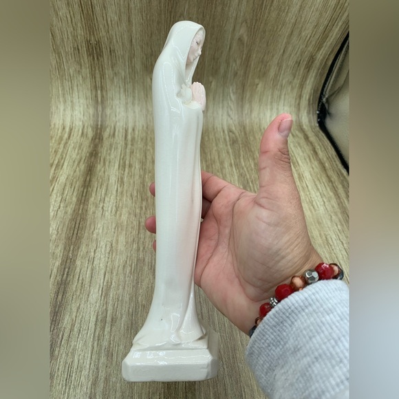 Modernist Century Porcelain Religious Statue of Our Lady the Blessed Virgin Mary - Picture 4 of 6